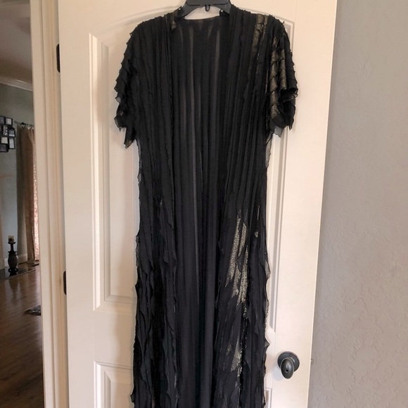 Custom made black and metallic gold duster - Picture 3 of 7